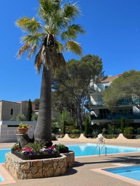 Saint-Raphael, Boulouris, F2 Dans Belle Residence 3 Piscines, Proche Bord De Mer Ngoại thất bức ảnh