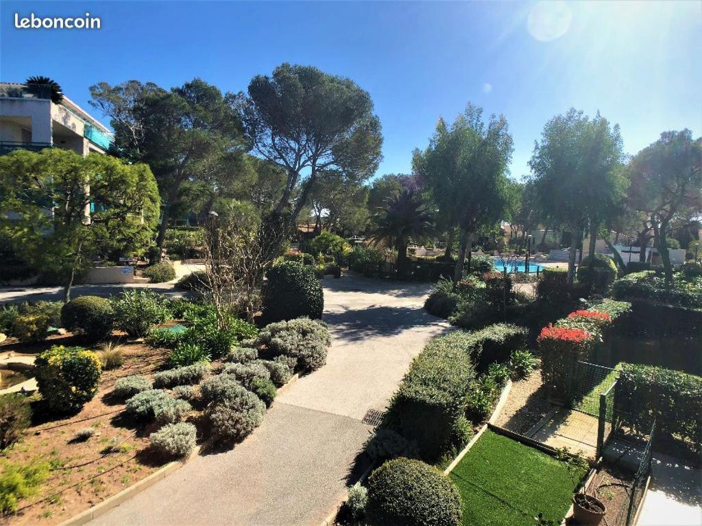 Saint-Raphael, Boulouris, F2 Dans Belle Residence 3 Piscines, Proche Bord De Mer Ngoại thất bức ảnh